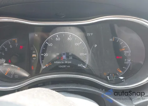 2017 Jeep Grand Cherokee Altitude 4X4 z USA, uszkodzony, nr VIN 1C4RJFAGXHC818834